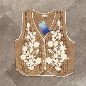 Cupshe Camel Crochet Vest with Cream Floral Appliqué